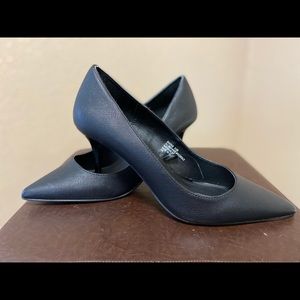 Black pointed toe heels
